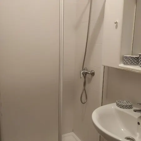 Mar1